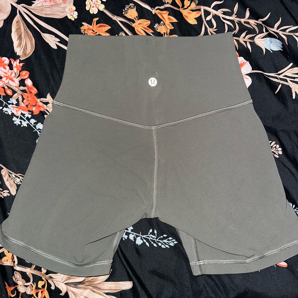 COPY - Lululemon align biker shorts